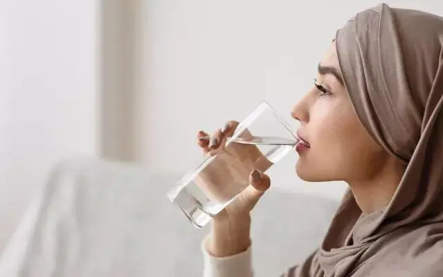 اهم أوقات شرب الماء وفوائده
